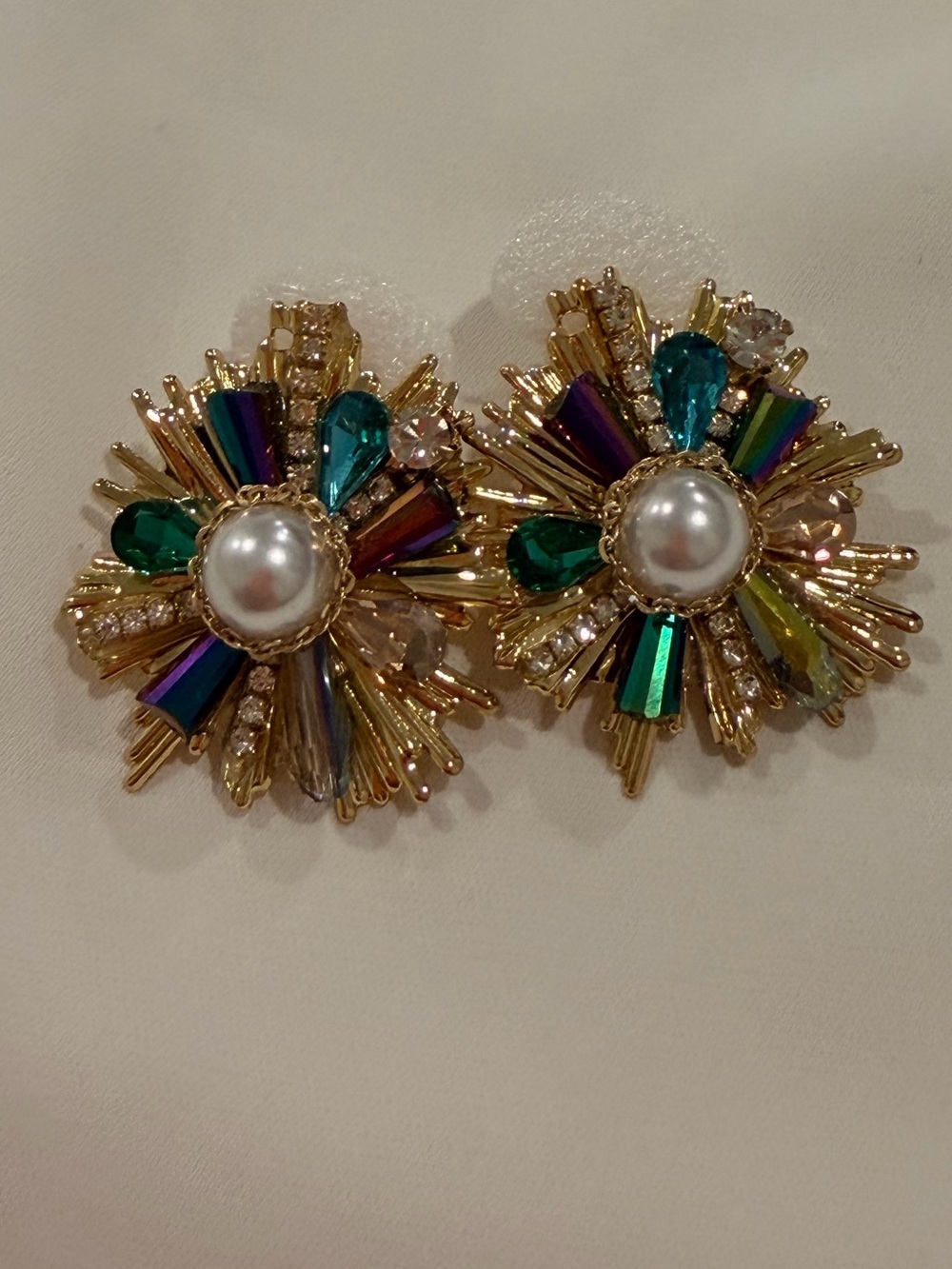 Gold Multicolor Pearl Burst Earrings - Women Jewelry - Picture 5 of 8
